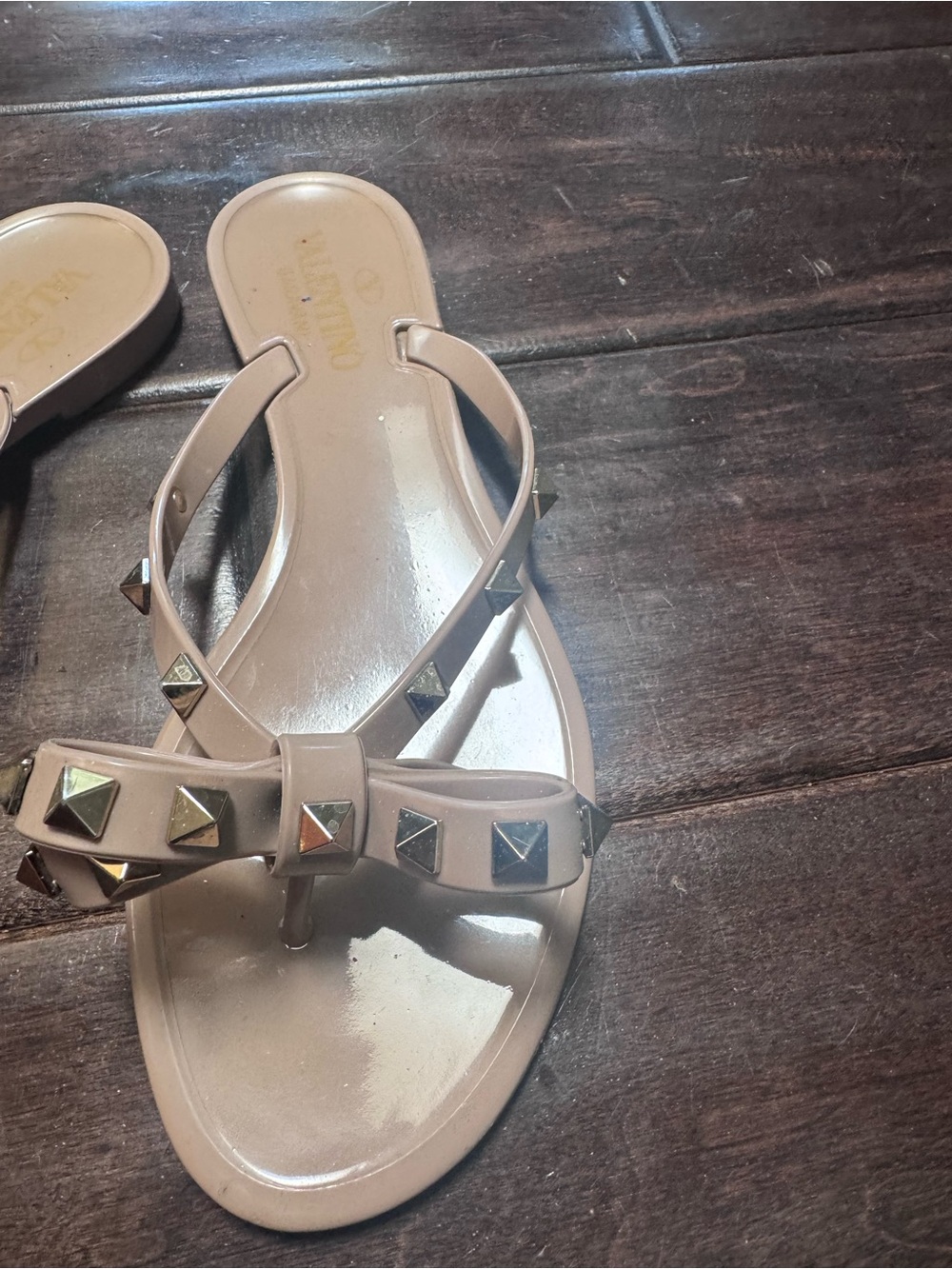 Authentic Valentino Nude T-Strap Women's Sandals - Picture 4 of 5